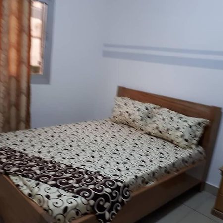 Signorile Jo 2 Apartment Yaounde Bagian luar foto