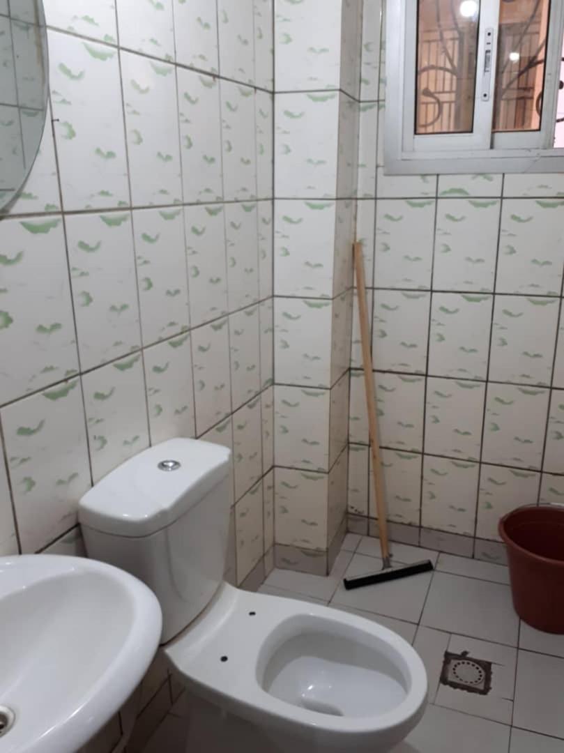 Signorile Jo 2 Apartment Yaounde Bagian luar foto