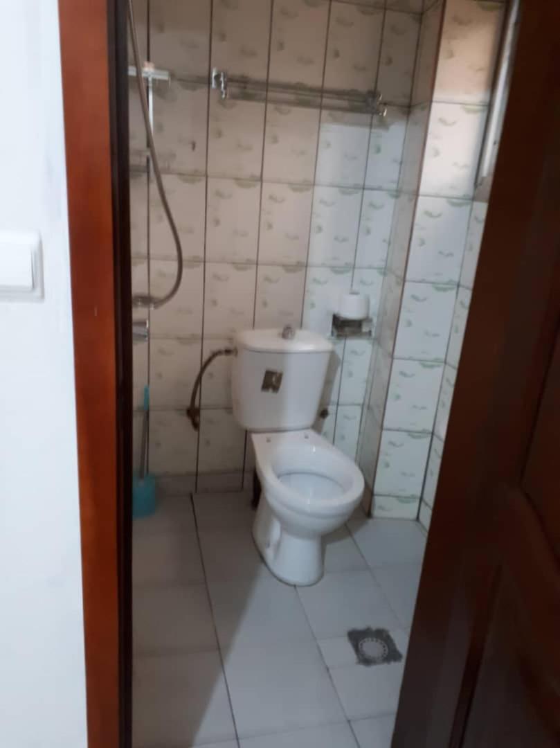 Signorile Jo 2 Apartment Yaounde Bagian luar foto