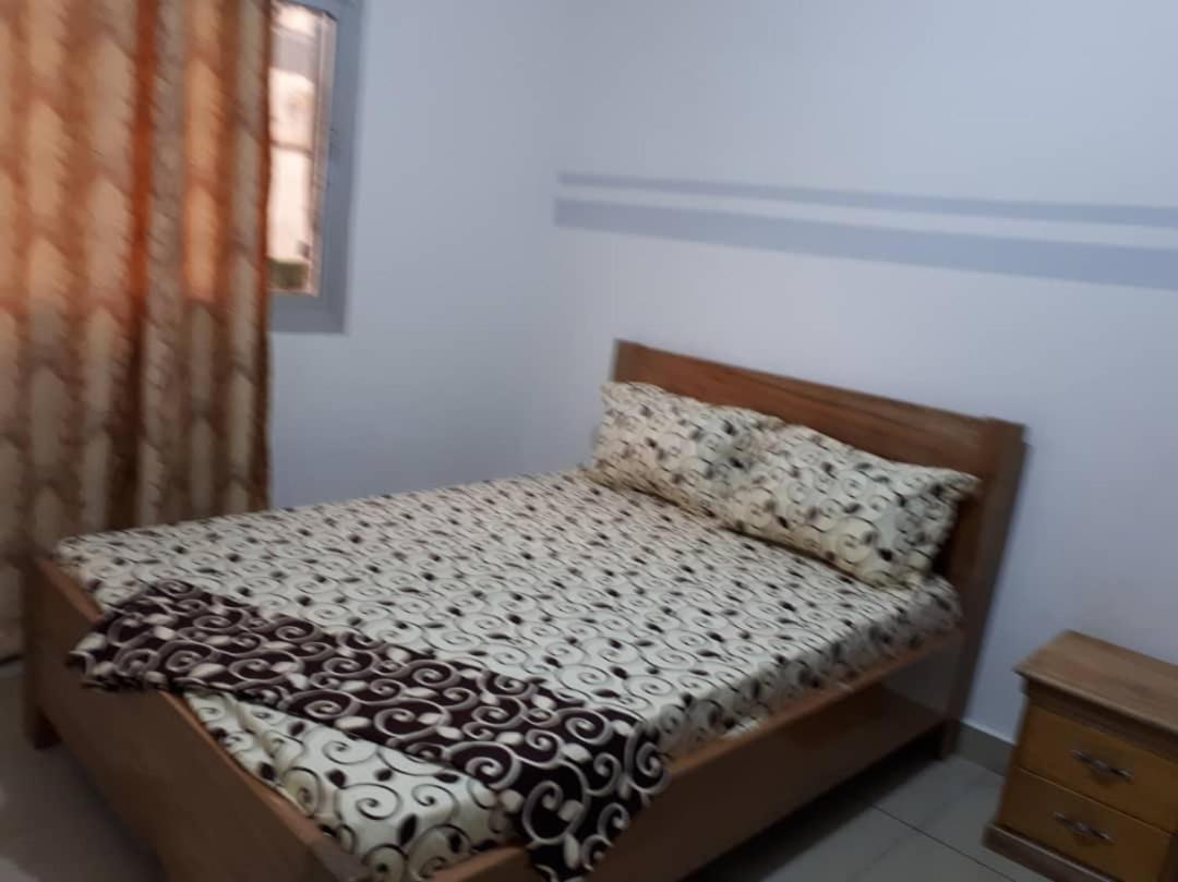 Signorile Jo 2 Apartment Yaounde Bagian luar foto